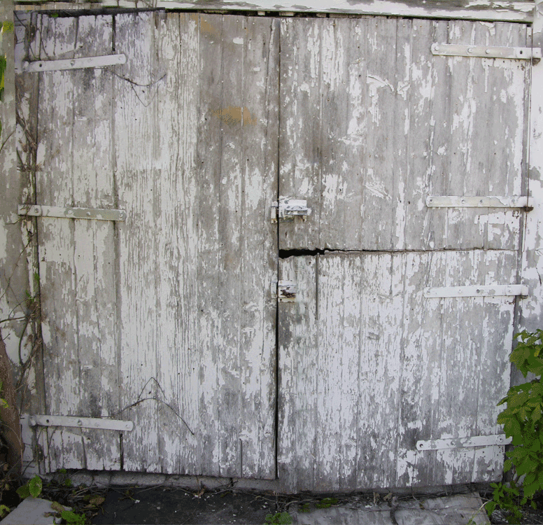 Barn door...give it a click to come in.